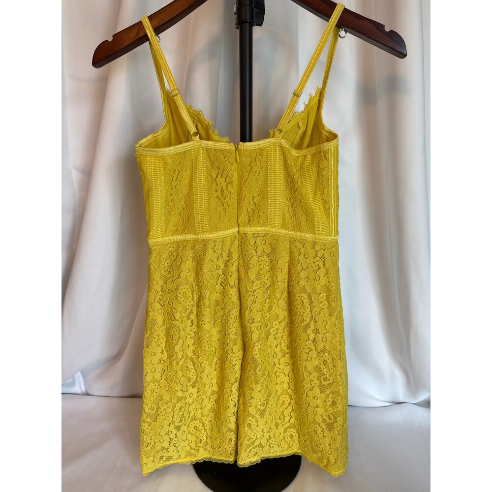 Urban Outfitters Layla Lace Corset Mini Dress Yellow NWT Women's Small - Picture 4 of 8